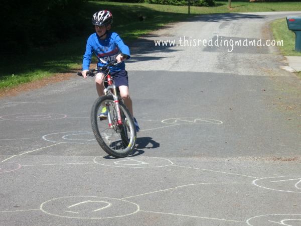 using a bicycle to spell sidewalk sight words