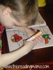 coloring in Angry bird book