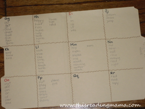 photo of Mobile Word Wall using a Manila Folder | This Reading Mama