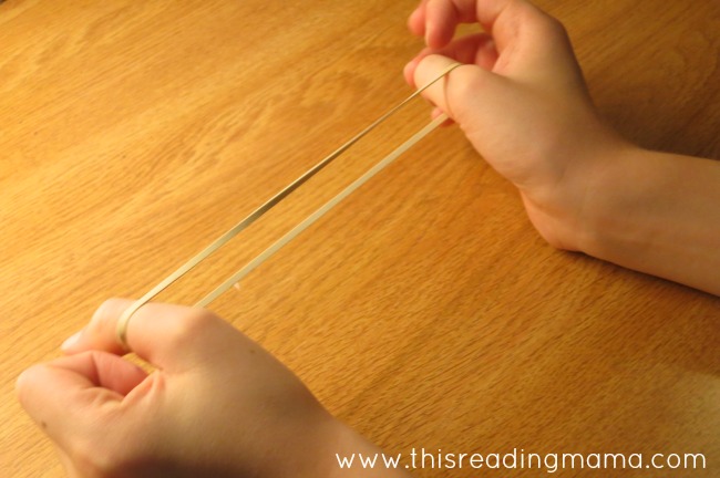 Stretching out sounds like a rubber band for spelling | This Reading Mama