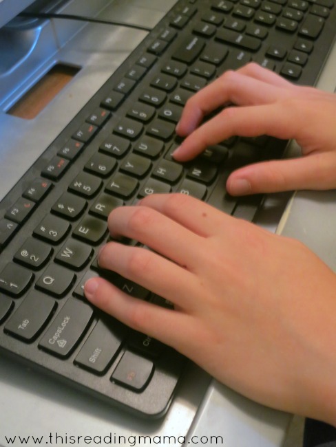 hands in home position on the keyboard